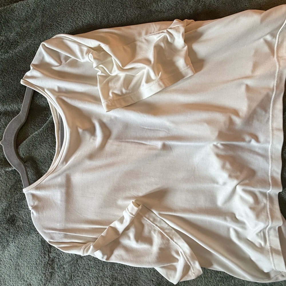Buffbunny rainforest crop top - Picture 4 of 4